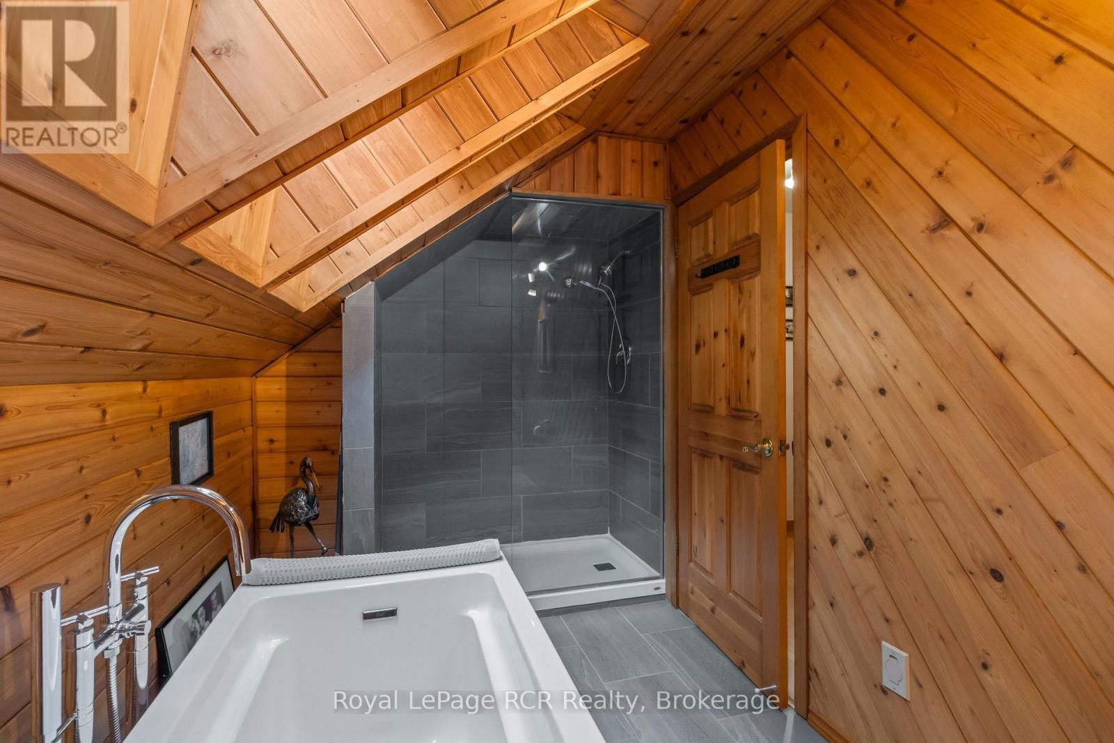 625 MALLORY BEACH ROAD Image 25