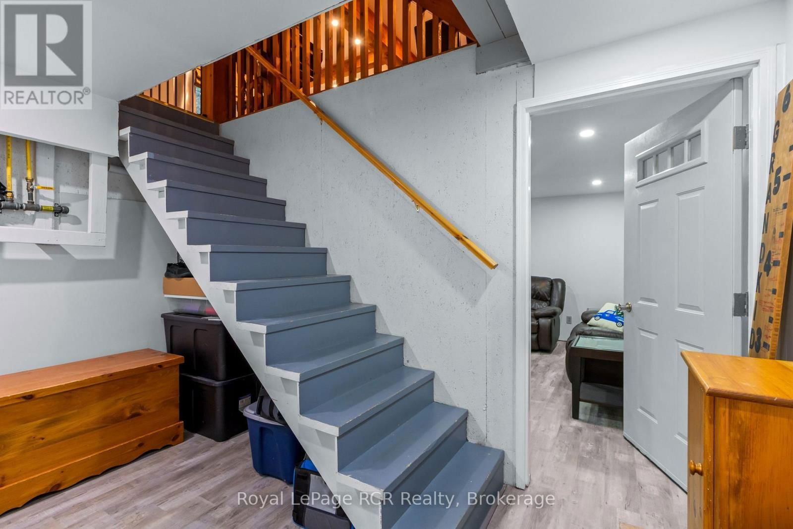 625 MALLORY BEACH ROAD Image 26