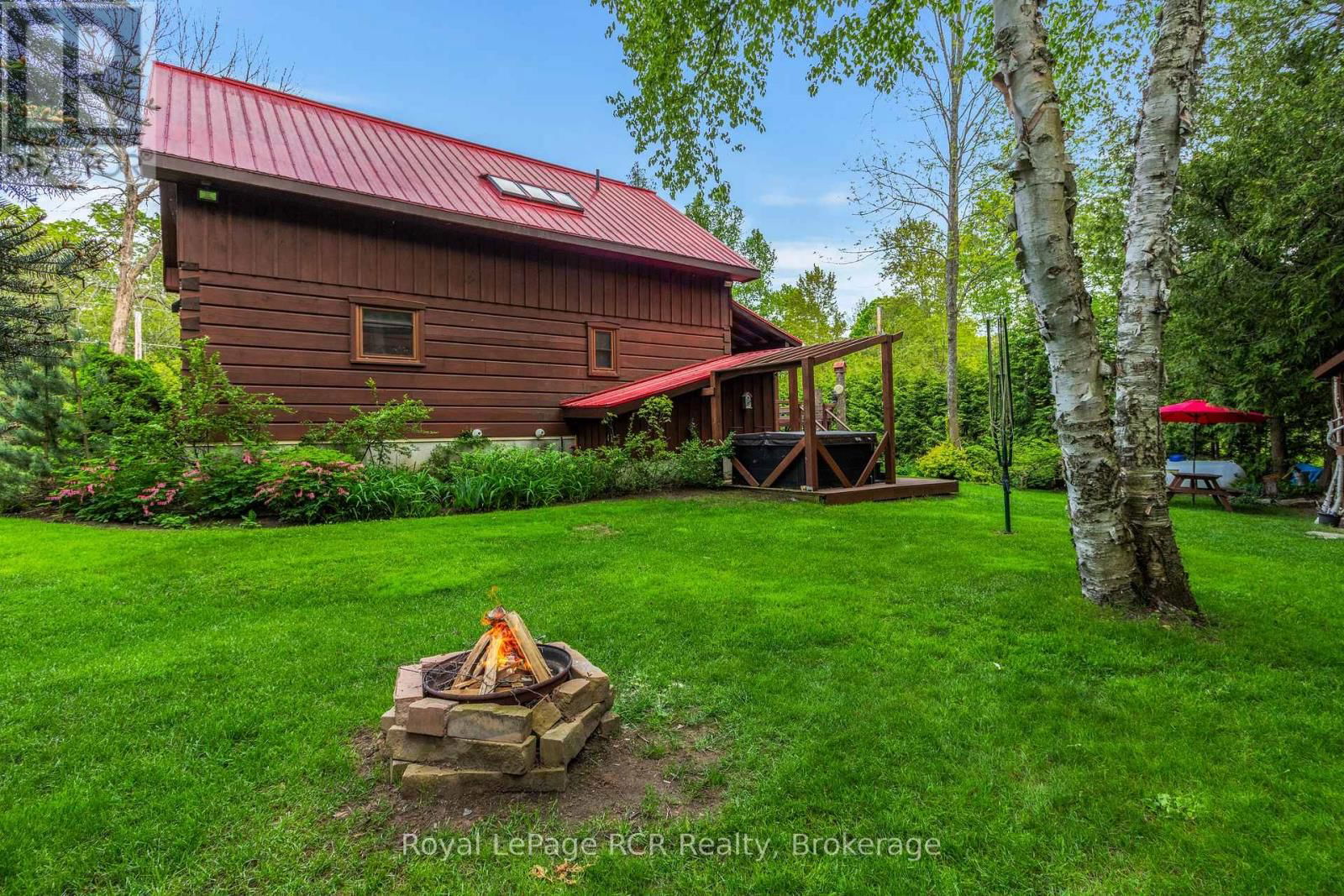 625 MALLORY BEACH ROAD Image 35