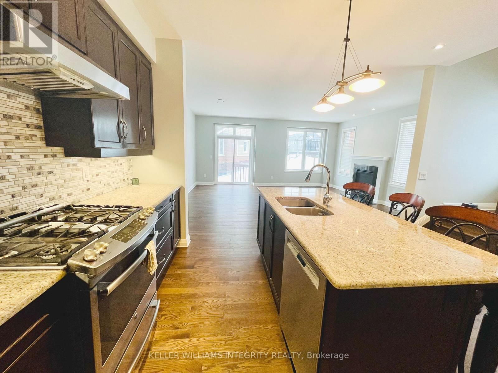 108 BOUNDSTONE WAY Image 15