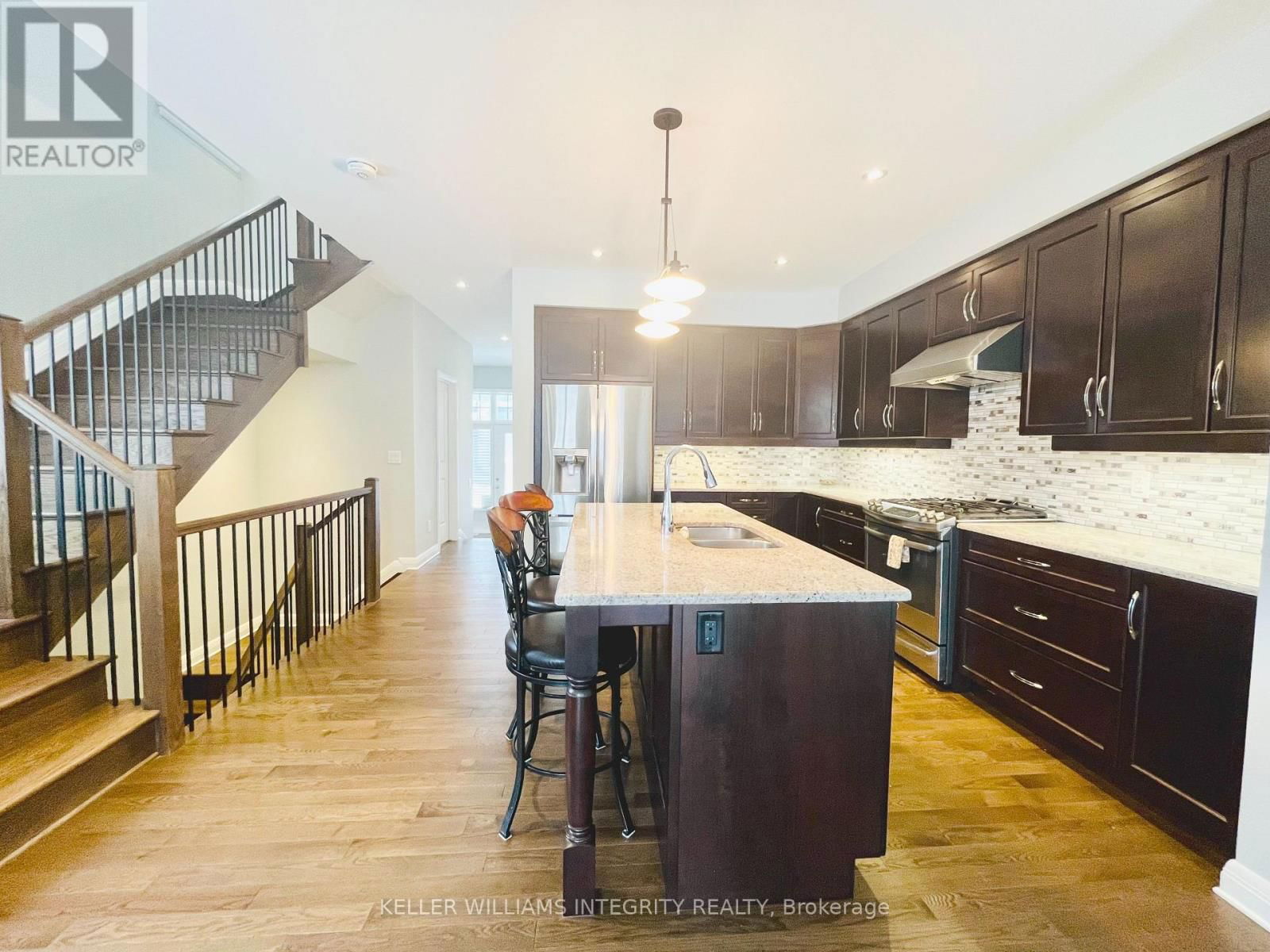 108 BOUNDSTONE WAY Image 9