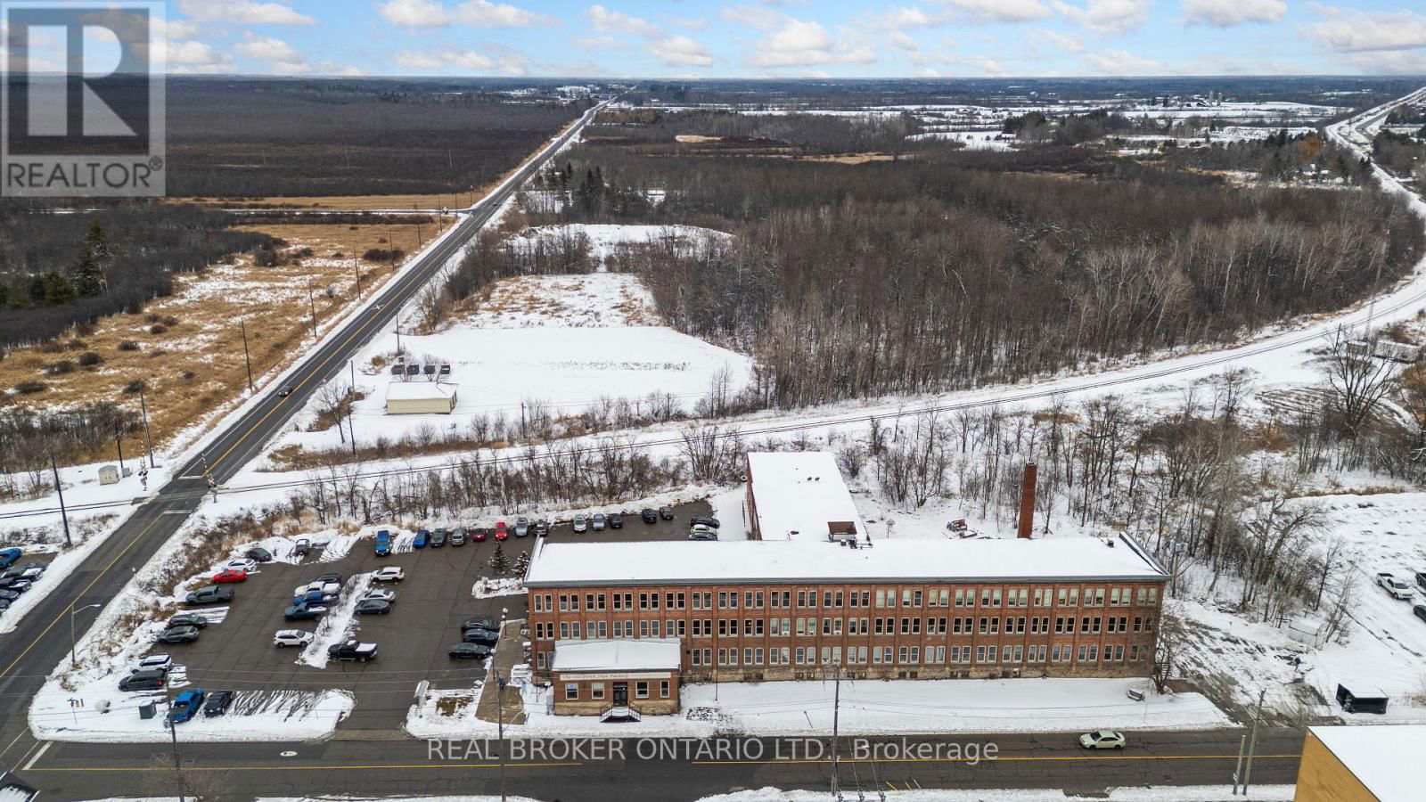 170 - 1 SHERBROOKE STREET EAST Image 32