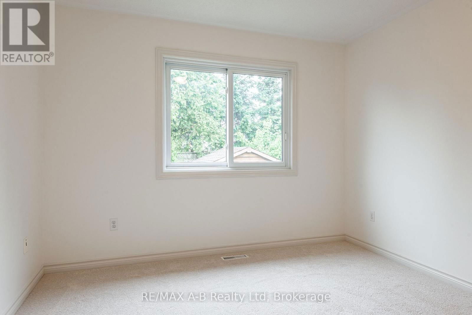 52 WINGFIELD AVENUE Image 21