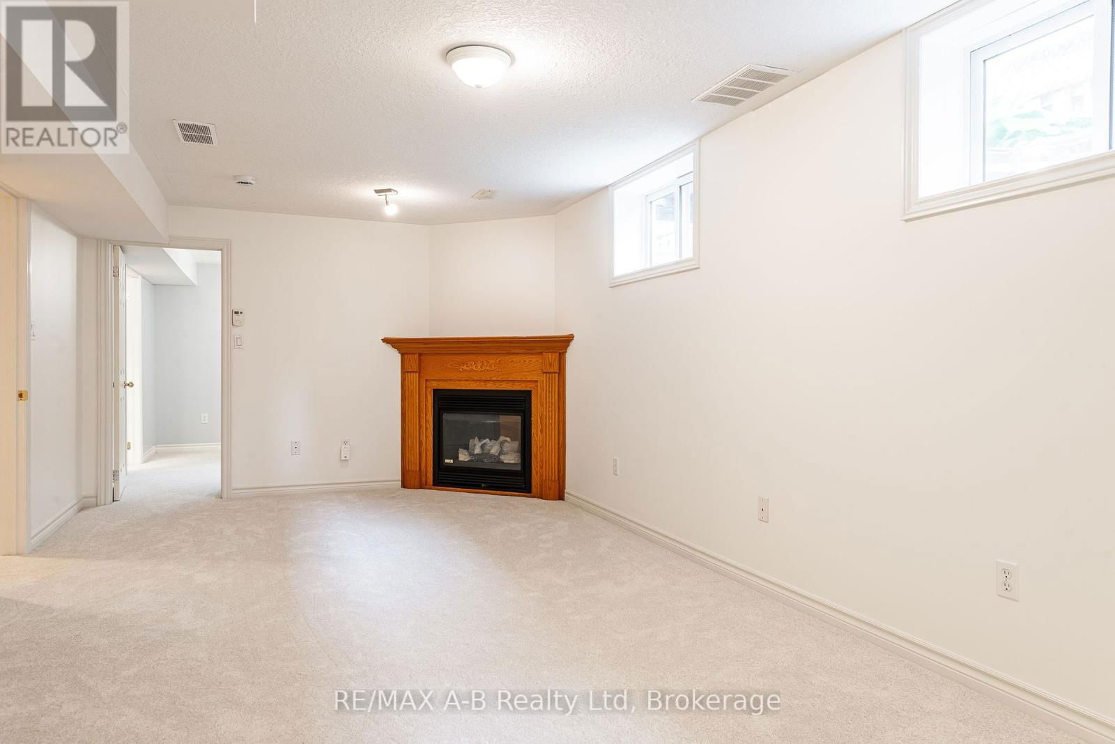 52 WINGFIELD AVENUE Image 24