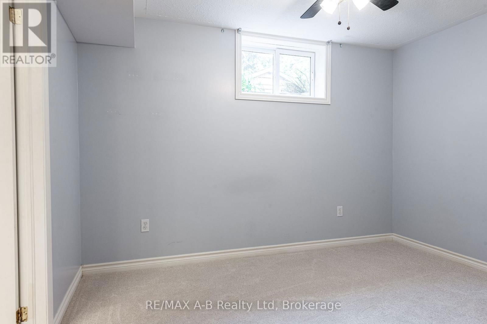 52 WINGFIELD AVENUE Image 28