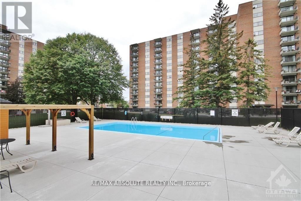 402 - 1465 BASELINE ROAD Image 3