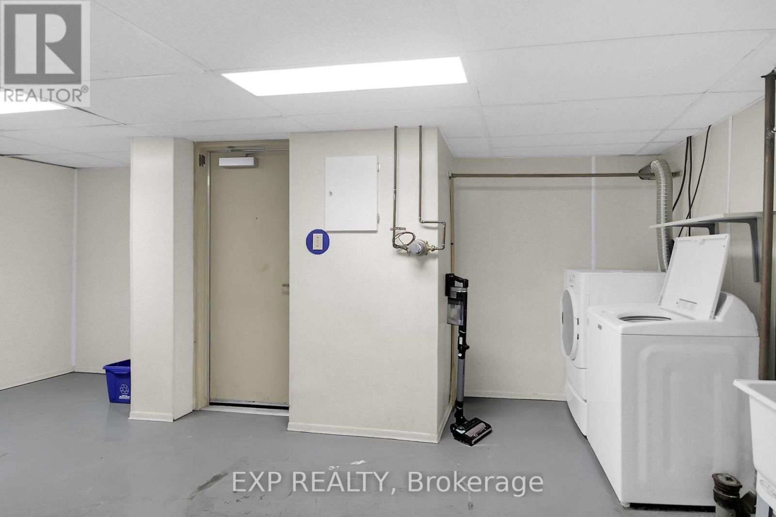 68 - 773A SPRINGLAND DRIVE Image 27