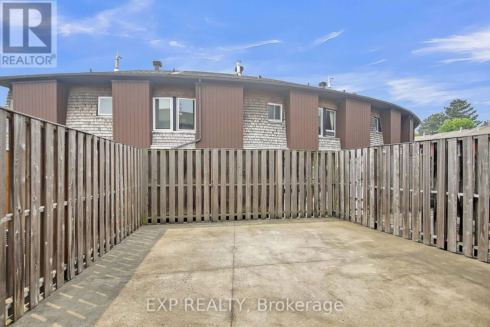 68 - 773A SPRINGLAND DRIVE Image 29