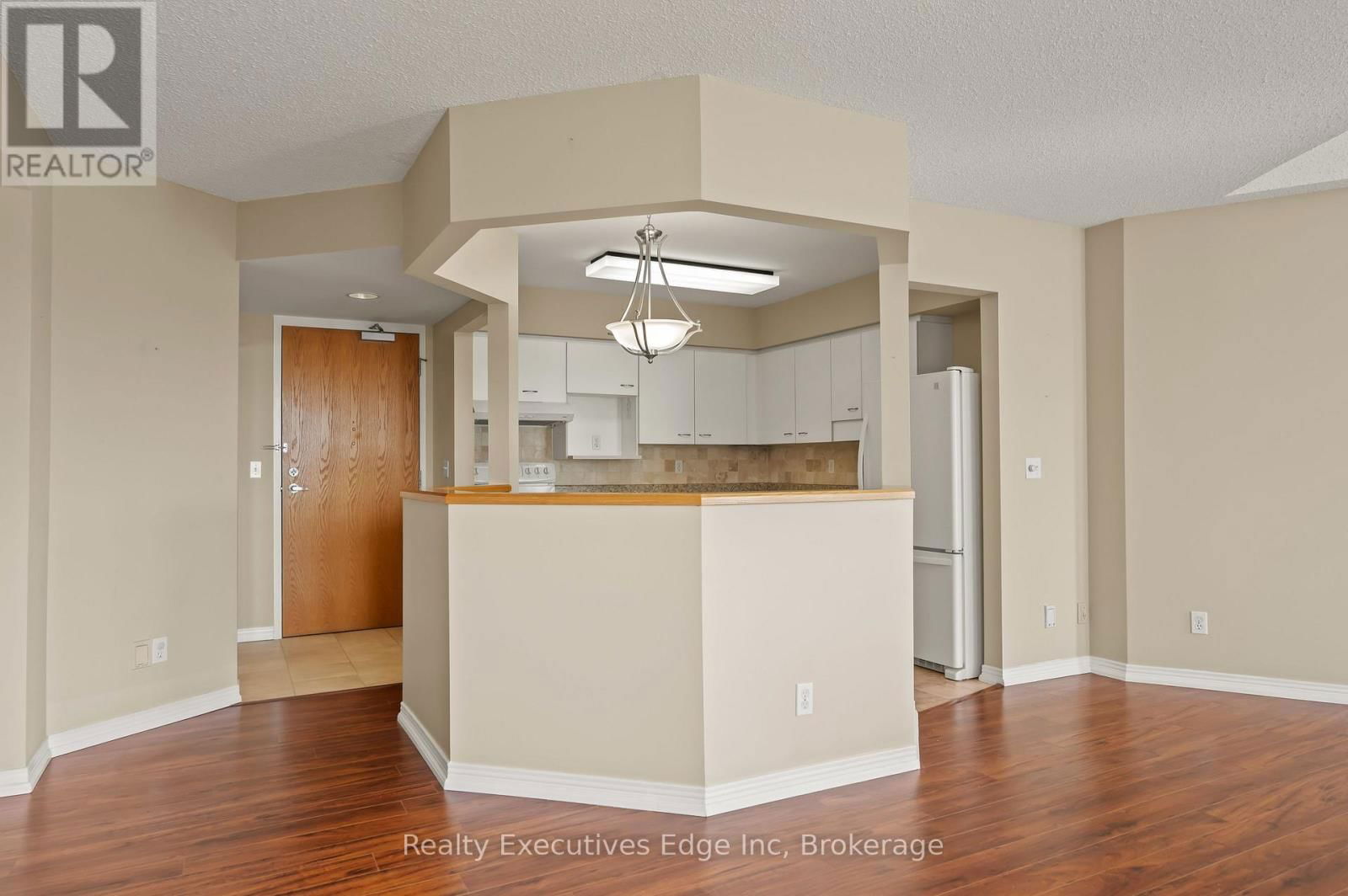 312 - 208 SILVERCREEK PARKWAY NORTH Image 18