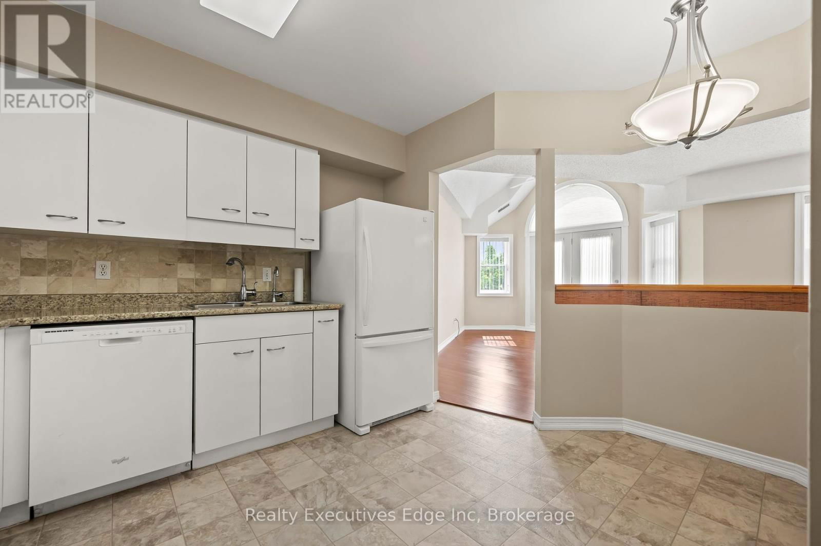 312 - 208 SILVERCREEK PARKWAY NORTH Image 21