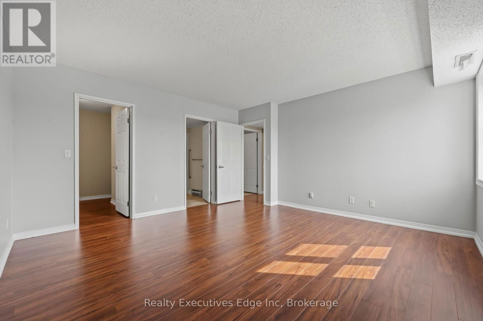 312 - 208 SILVERCREEK PARKWAY NORTH Image 28