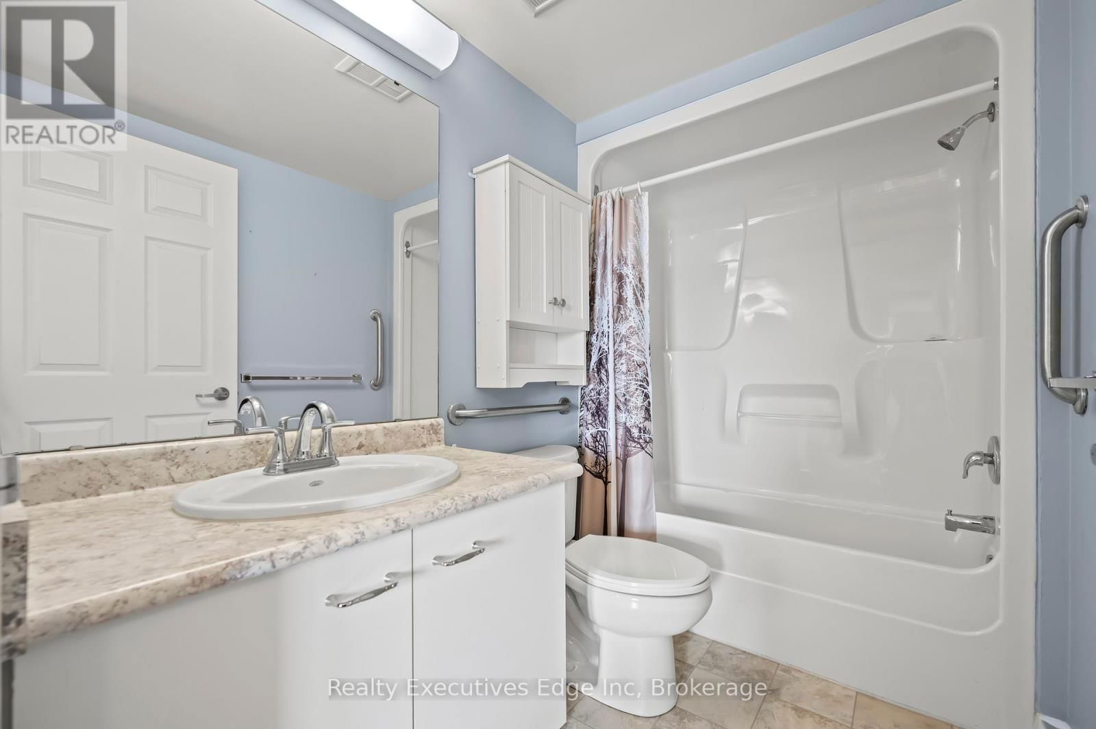 312 - 208 SILVERCREEK PARKWAY NORTH Image 34