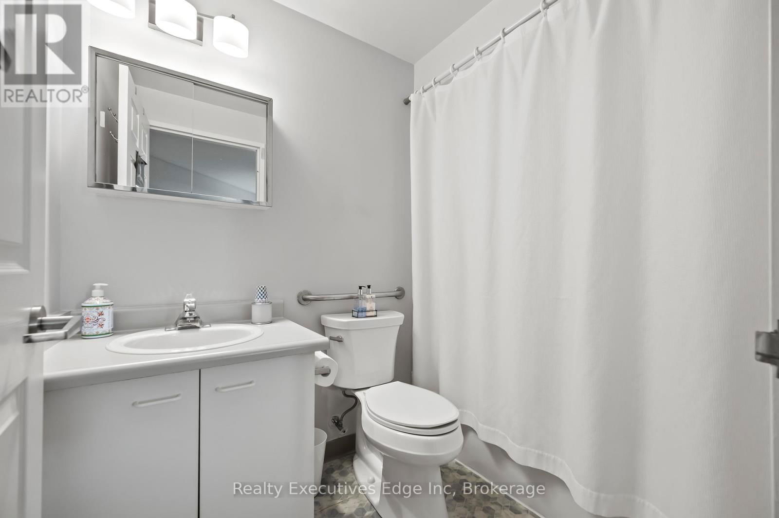 312 - 208 SILVERCREEK PARKWAY NORTH Image 42