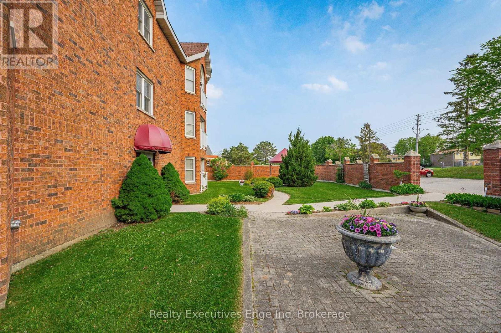 312 - 208 SILVERCREEK PARKWAY NORTH Image 46