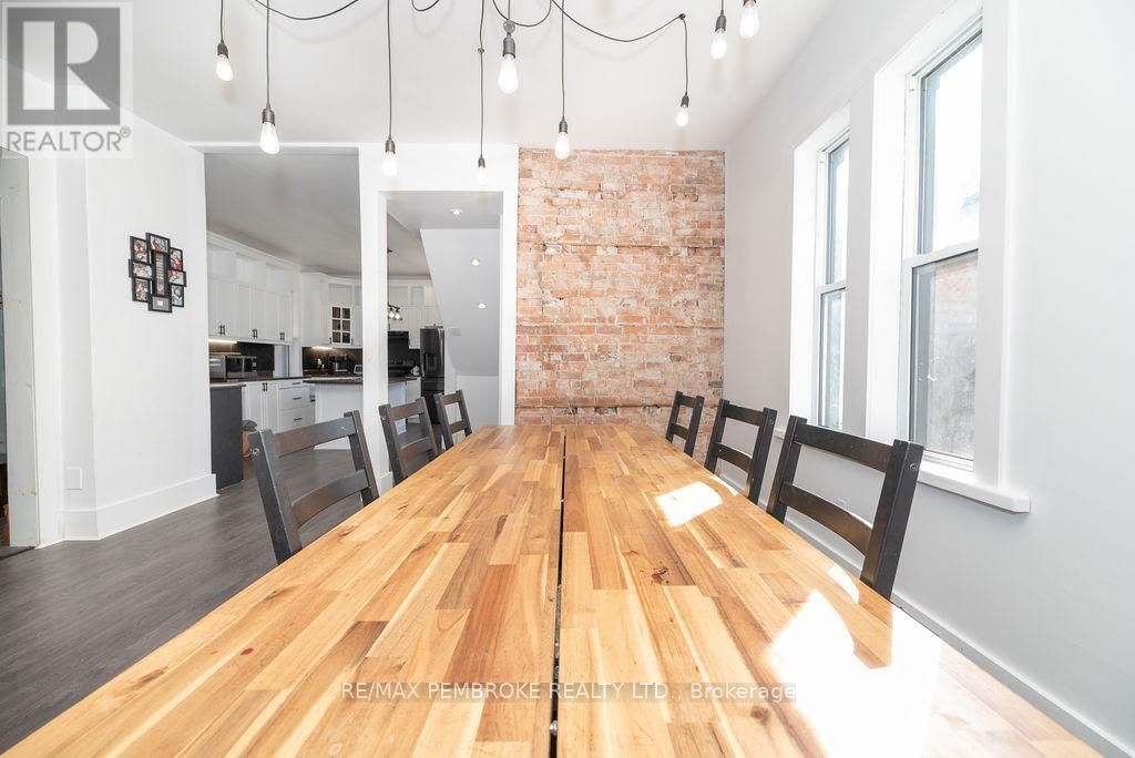 502 MARY STREET Image 10