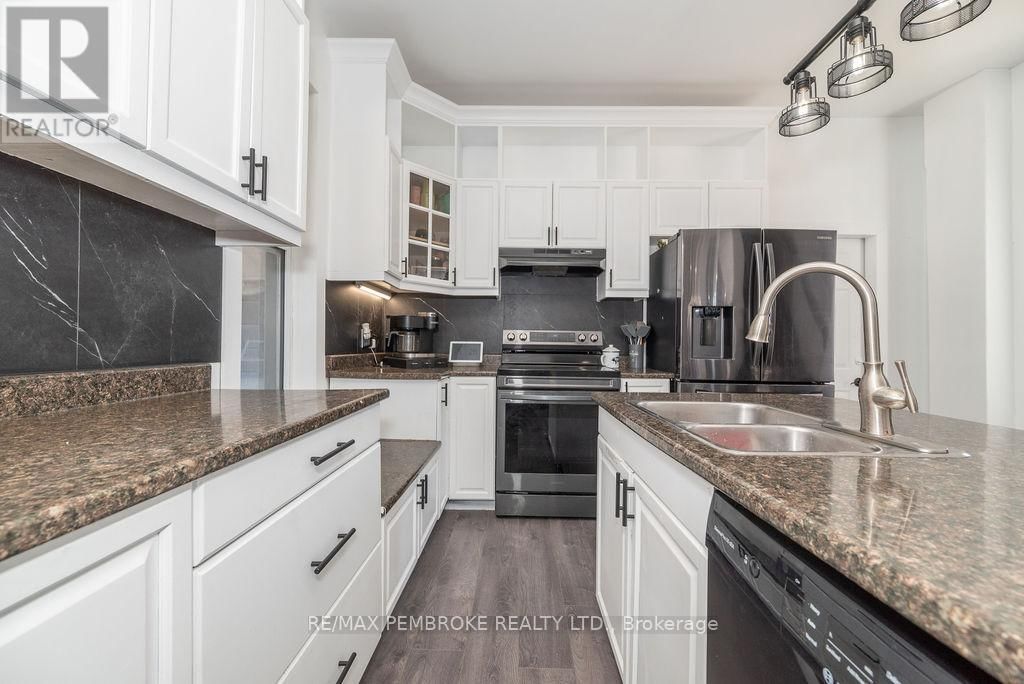 502 MARY STREET Image 15