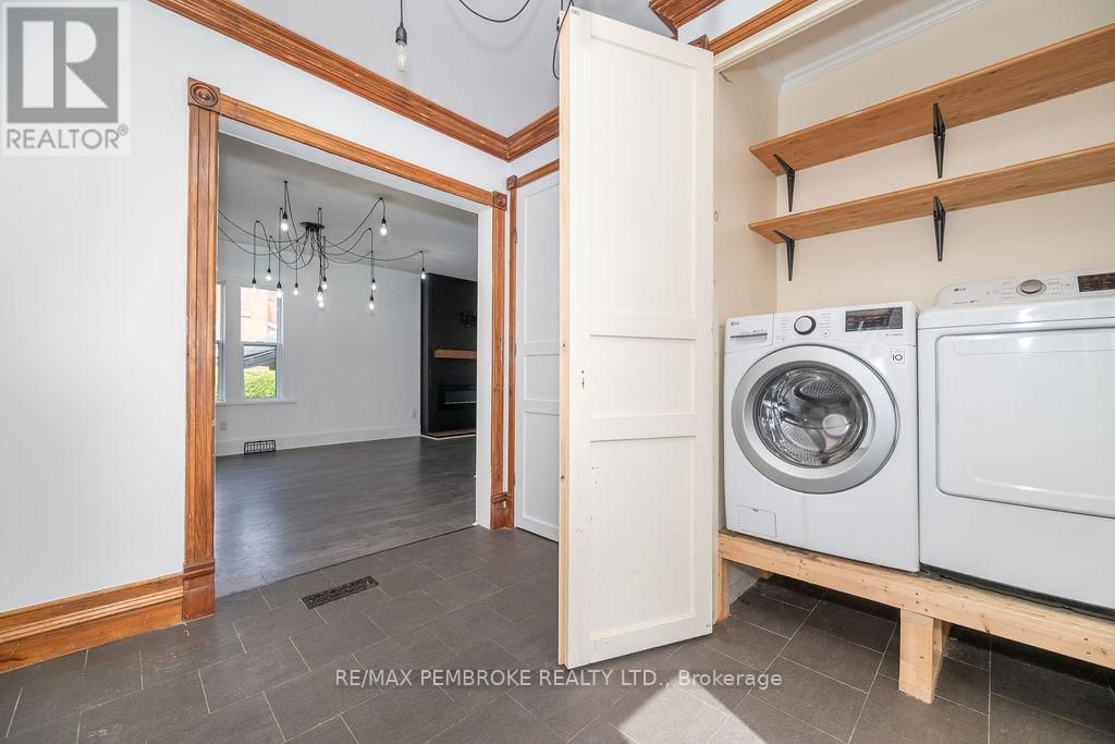 502 MARY STREET Image 18