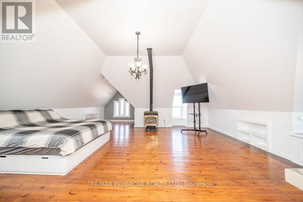 502 MARY STREET Image 21