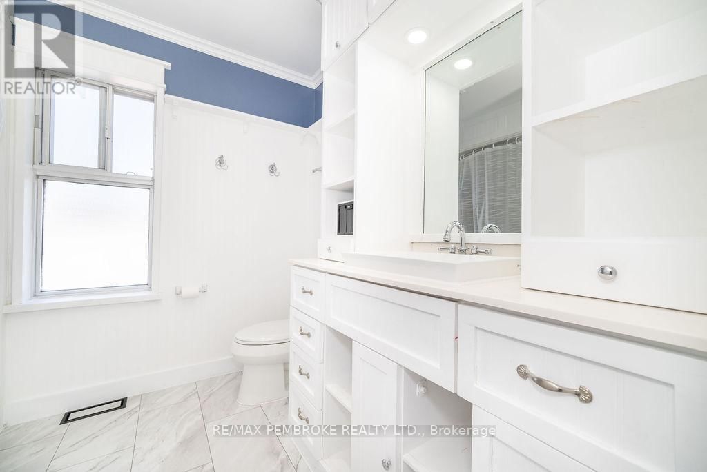502 MARY STREET Image 26