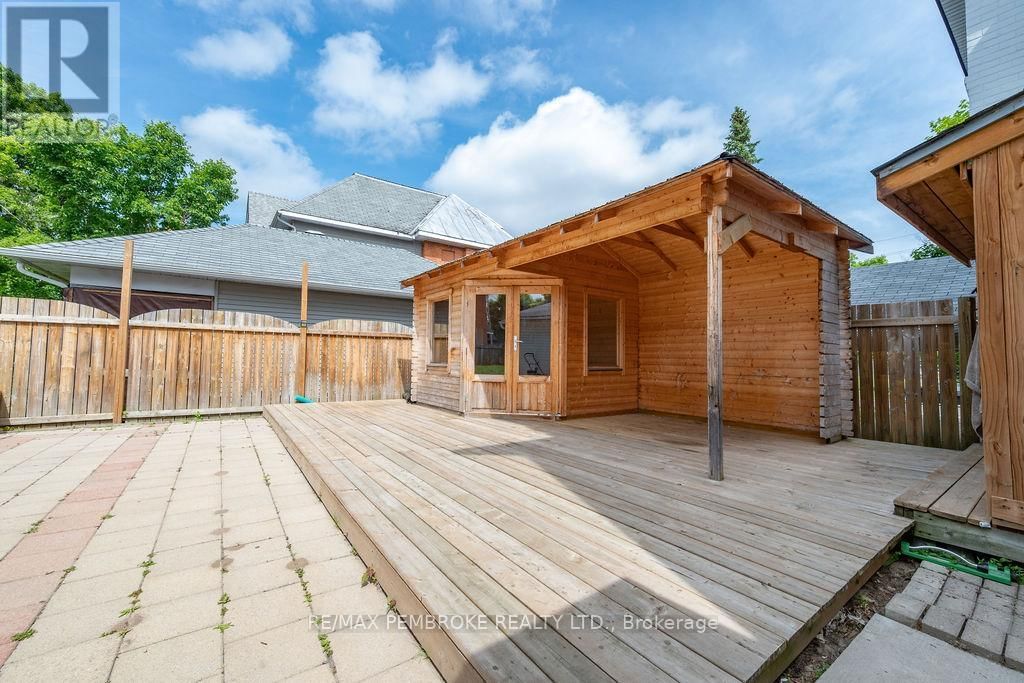 502 MARY STREET Image 35
