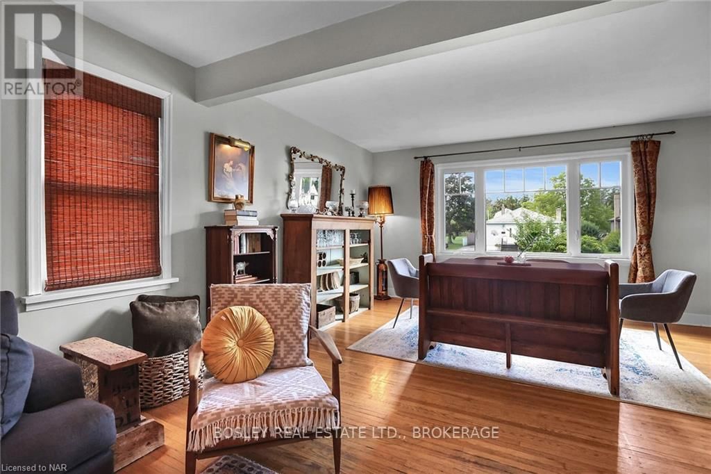 6746 WATERS AVENUE Image 12
