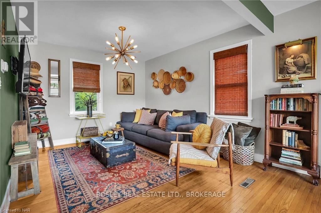 6746 WATERS AVENUE Image 16