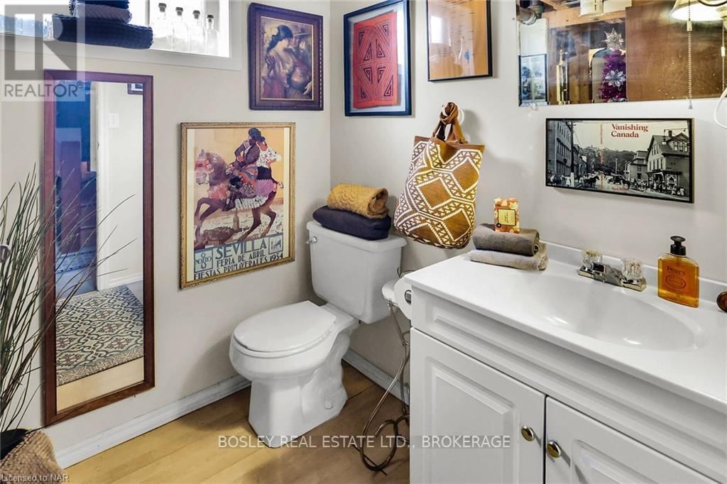 6746 WATERS AVENUE Image 29