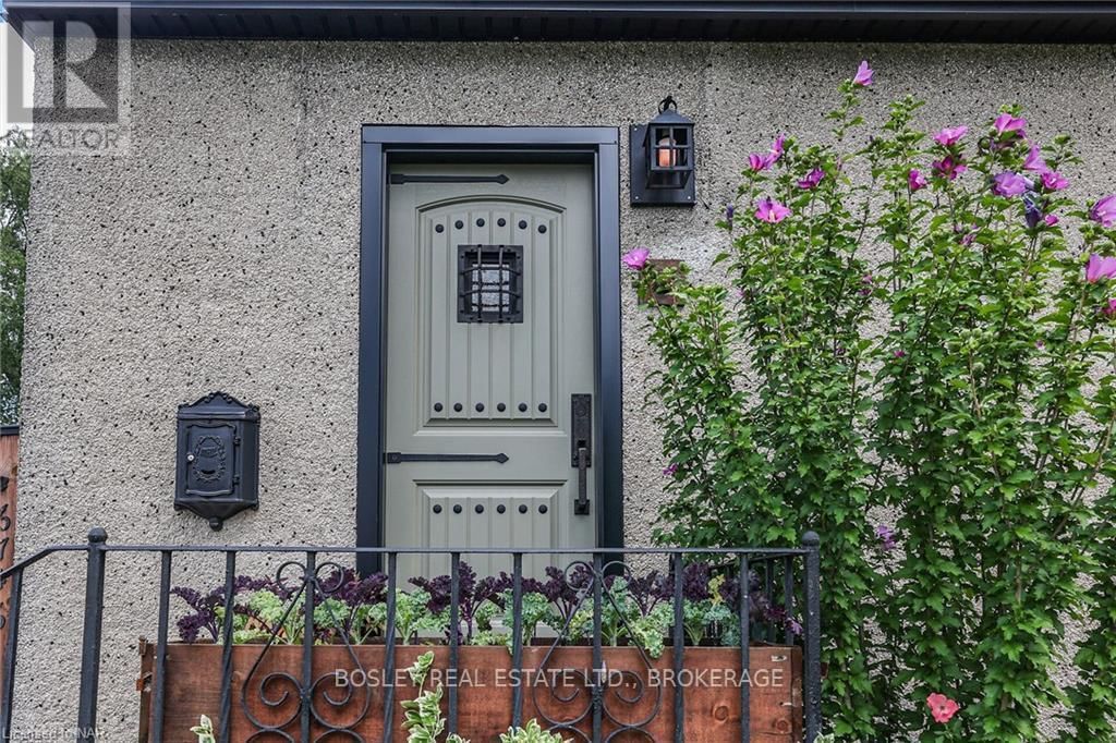 6746 WATERS AVENUE Image 34
