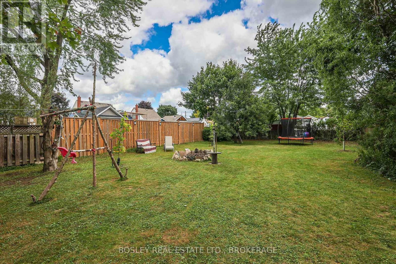 6746 WATERS AVENUE Image 44