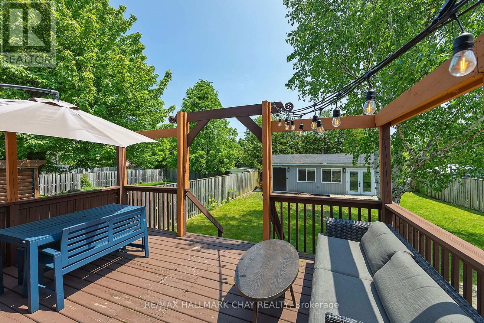 850 ROWANTREE CRESCENT Image 36