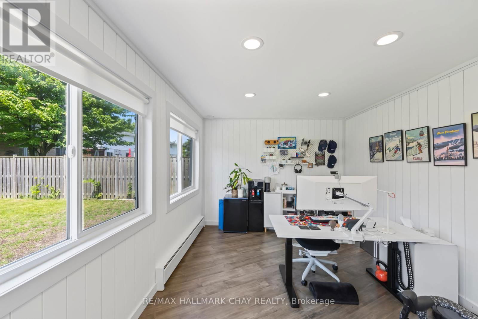 850 ROWANTREE CRESCENT Image 40