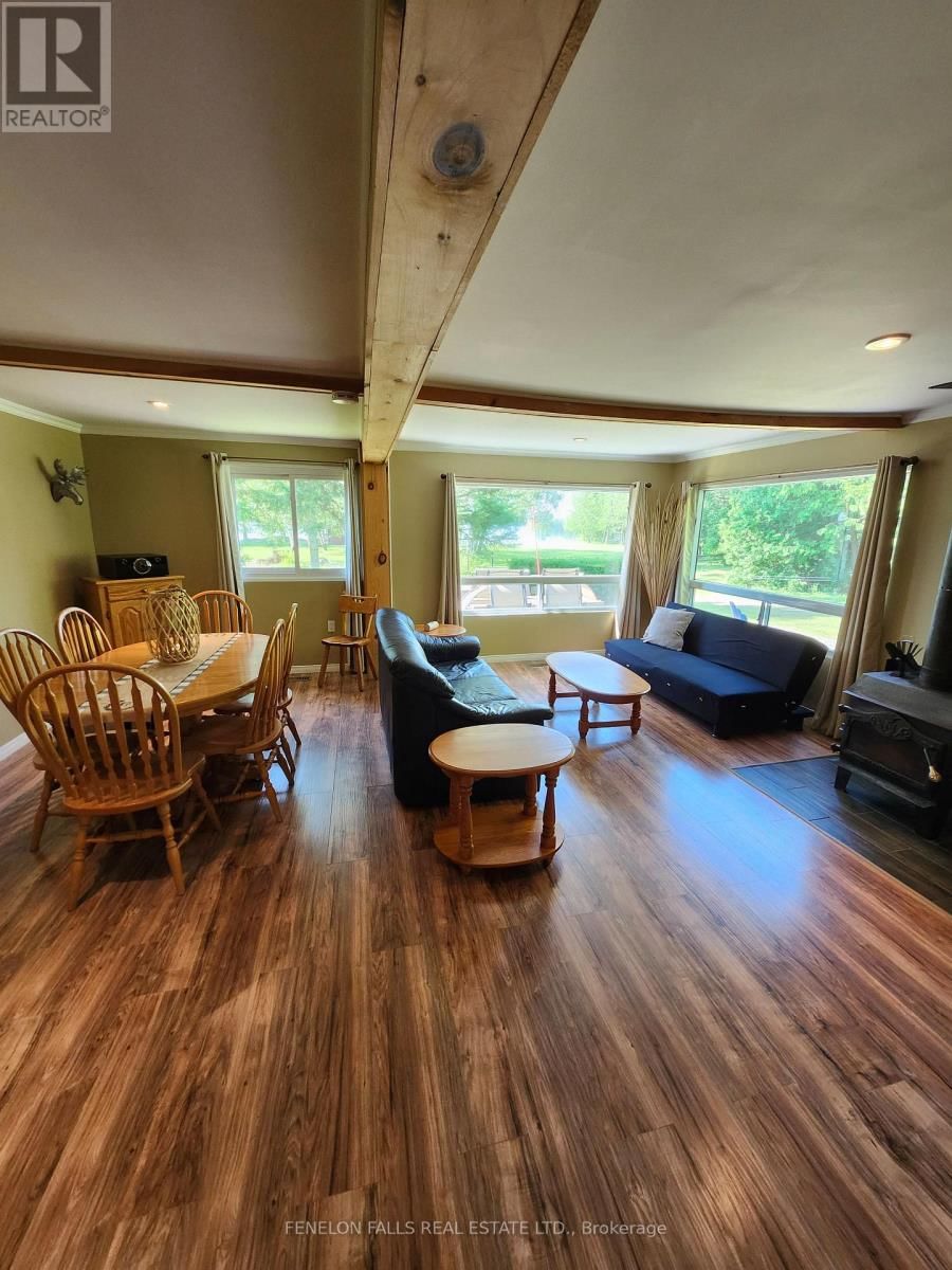63 THOMAS DRIVE Image 14
