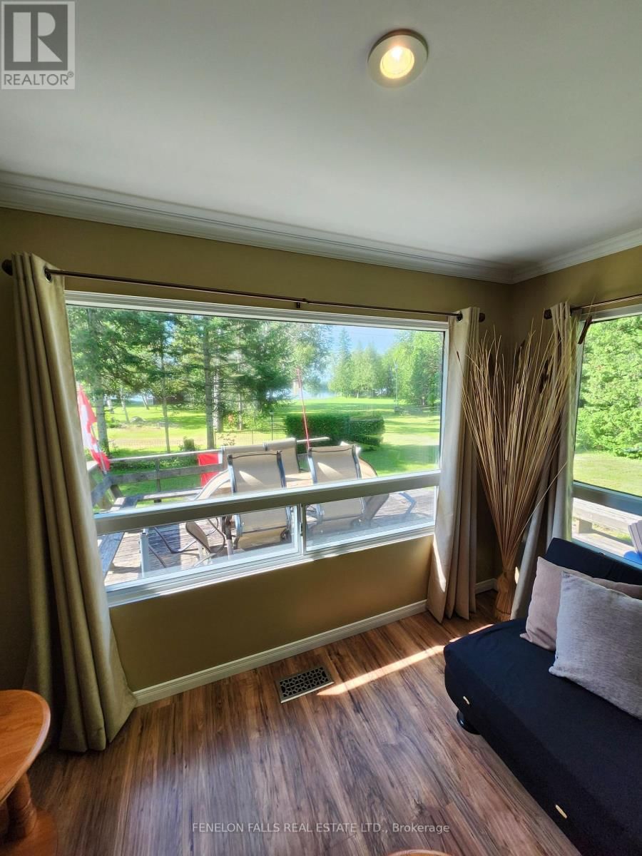 63 THOMAS DRIVE Image 18