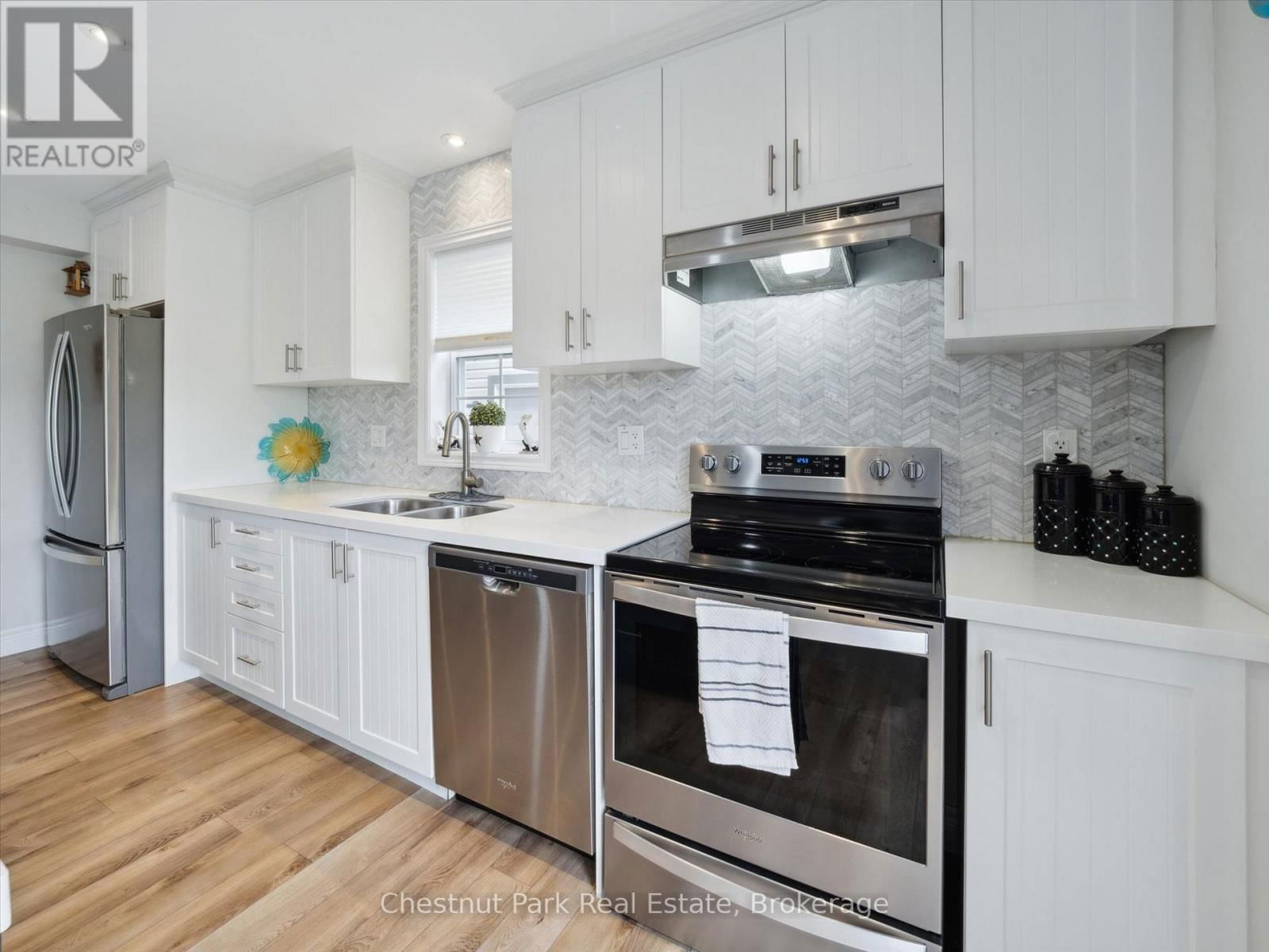 245 WILD ROSE DRIVE Image 13