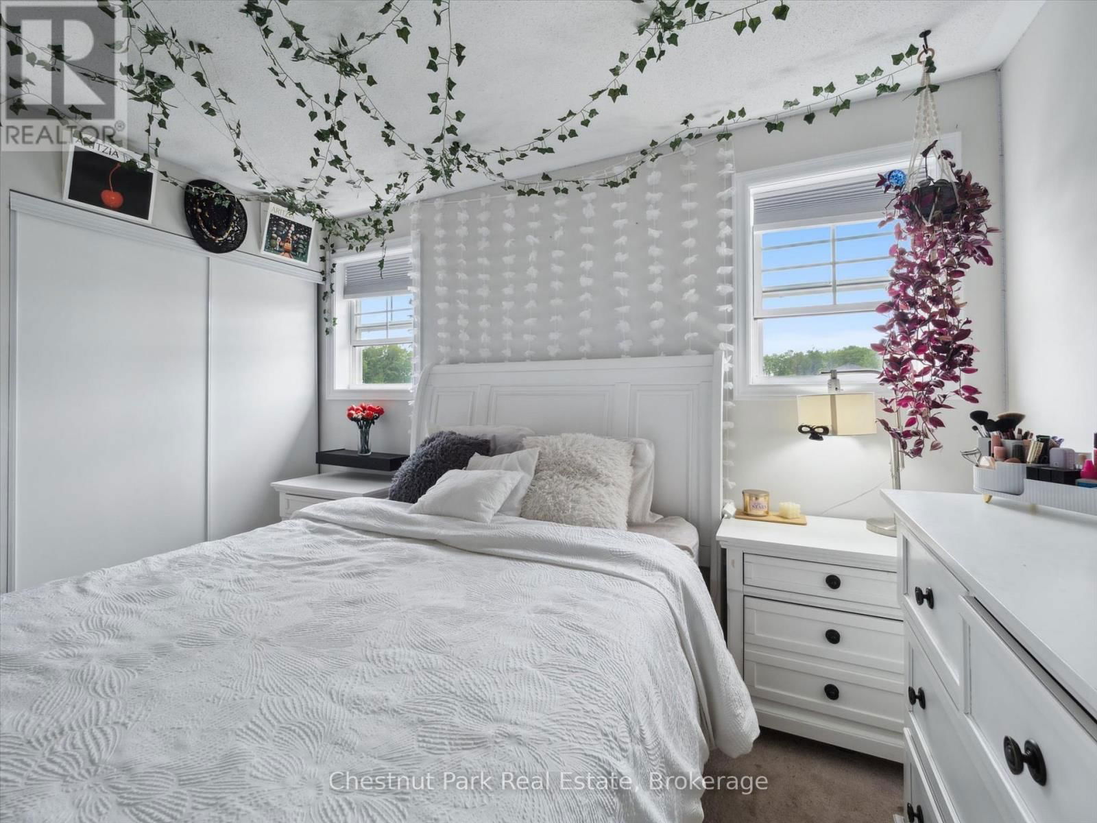 245 WILD ROSE DRIVE Image 23