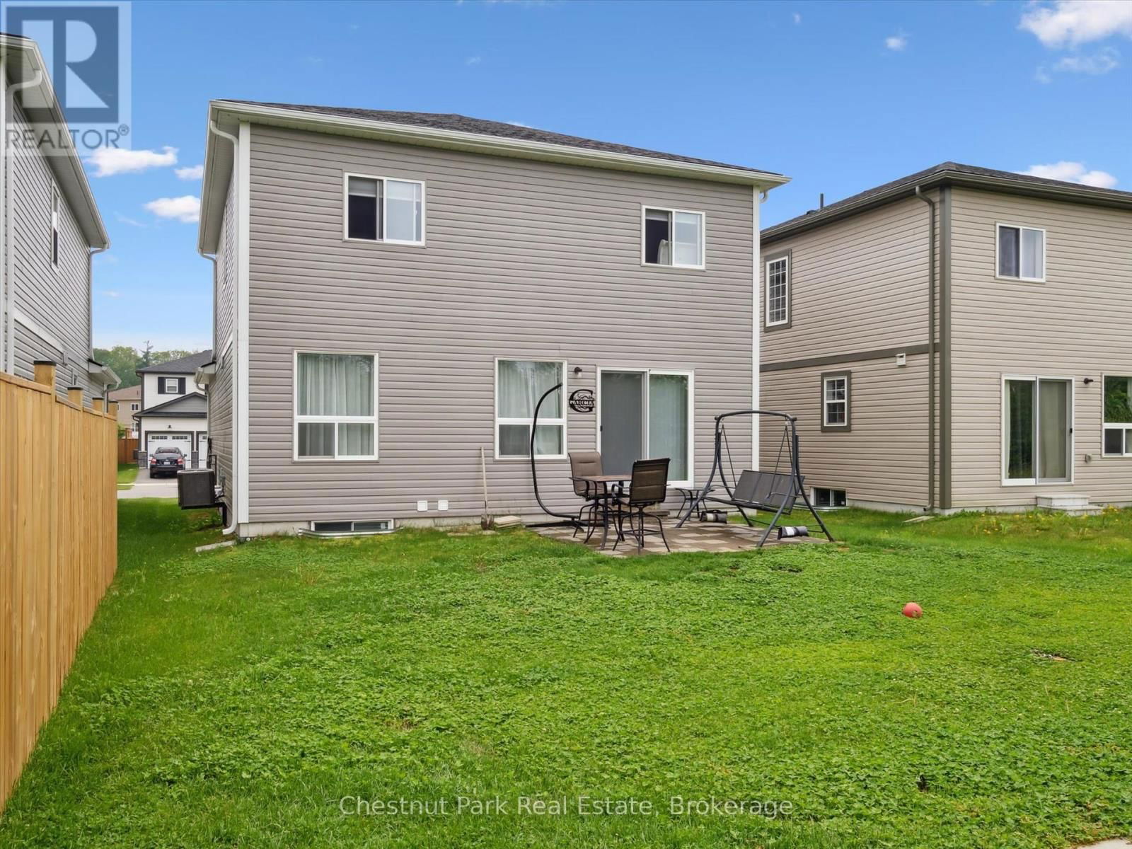245 WILD ROSE DRIVE Image 32