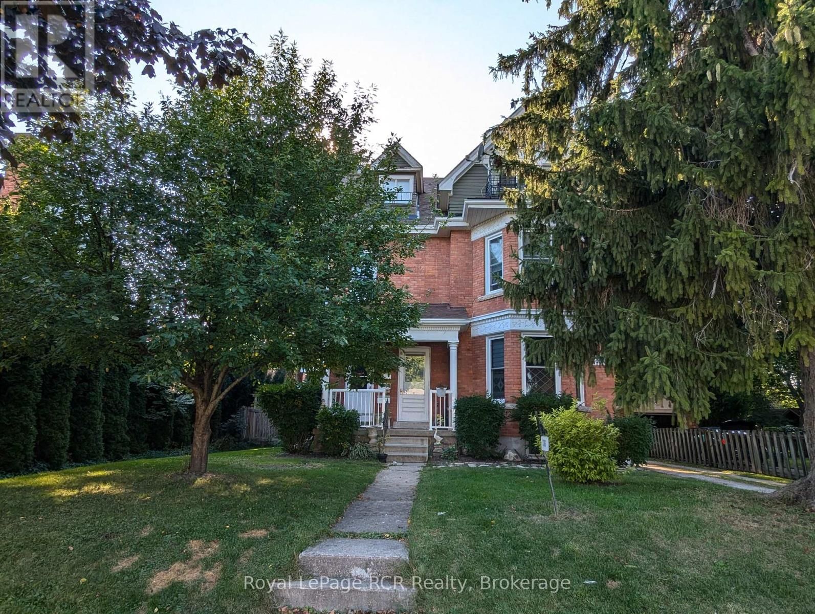 1366 4TH AVENUE WEST Image 2