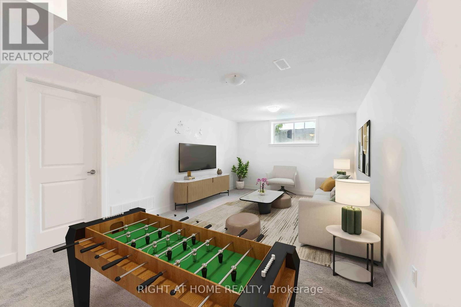 261 FINSBURY AVENUE Image 14