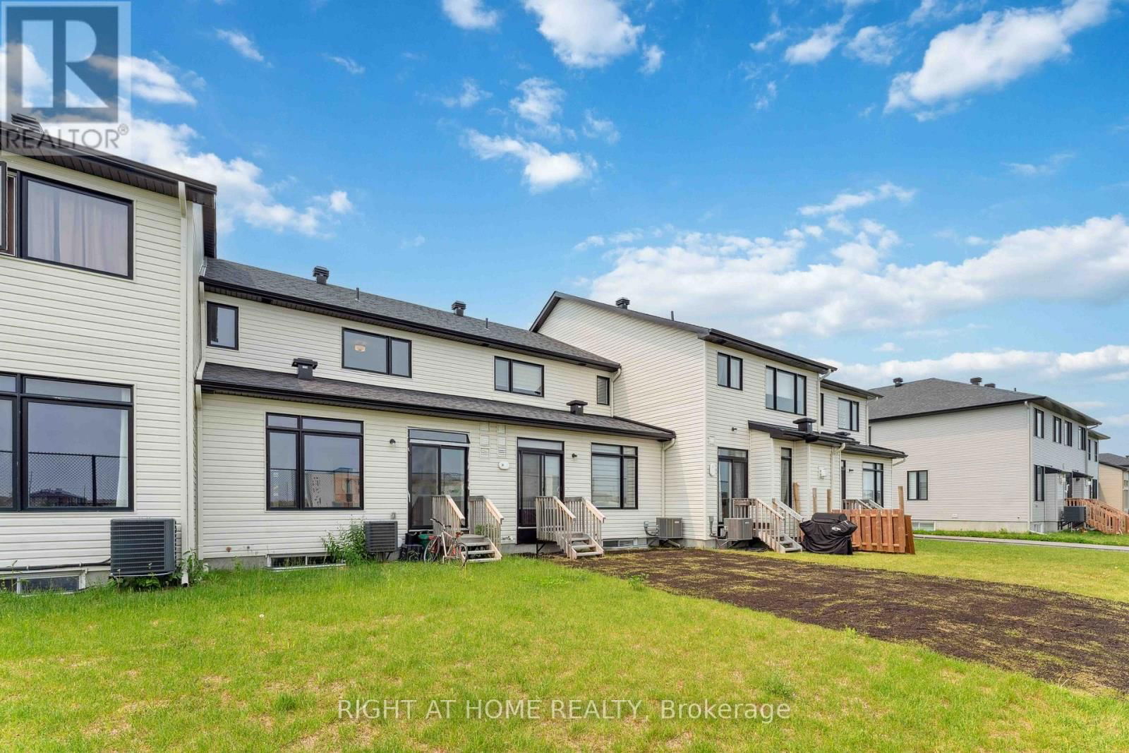 261 FINSBURY AVENUE Image 15