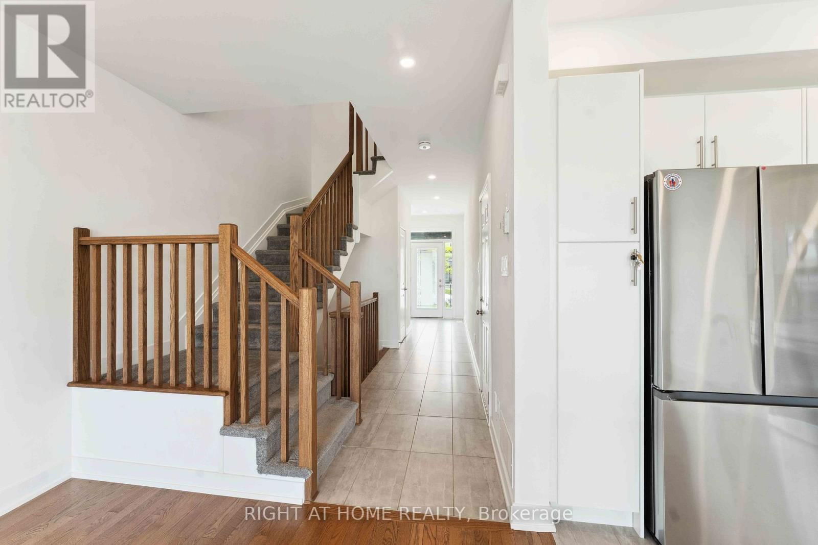 261 FINSBURY AVENUE Image 5