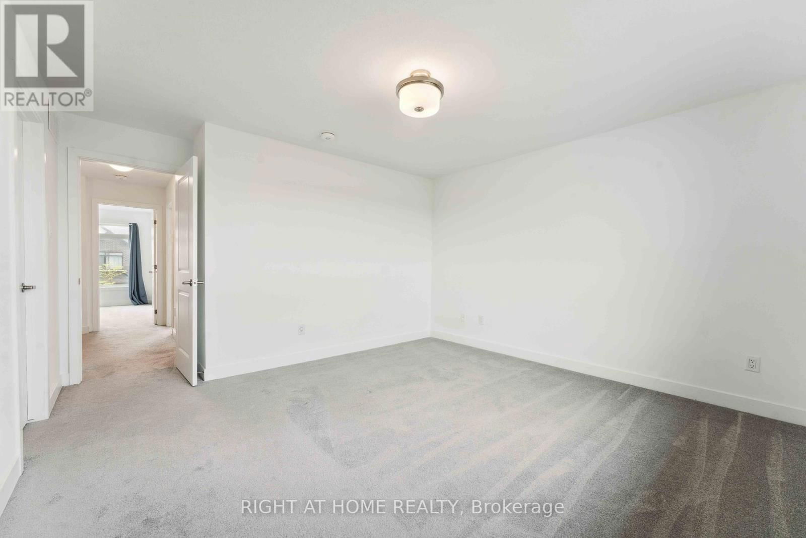 261 FINSBURY AVENUE Image 8