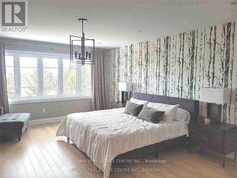 23 BARLOW PLACE Image 11