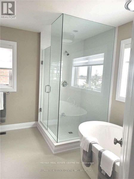 23 BARLOW PLACE Image 12