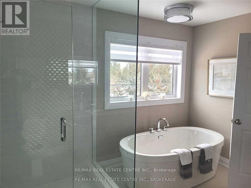 23 BARLOW PLACE Image 13