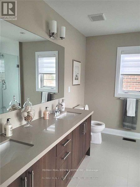 23 BARLOW PLACE Image 15