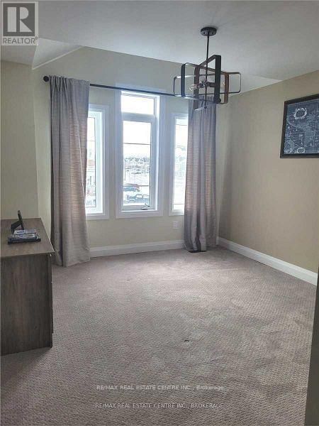 23 BARLOW PLACE Image 16