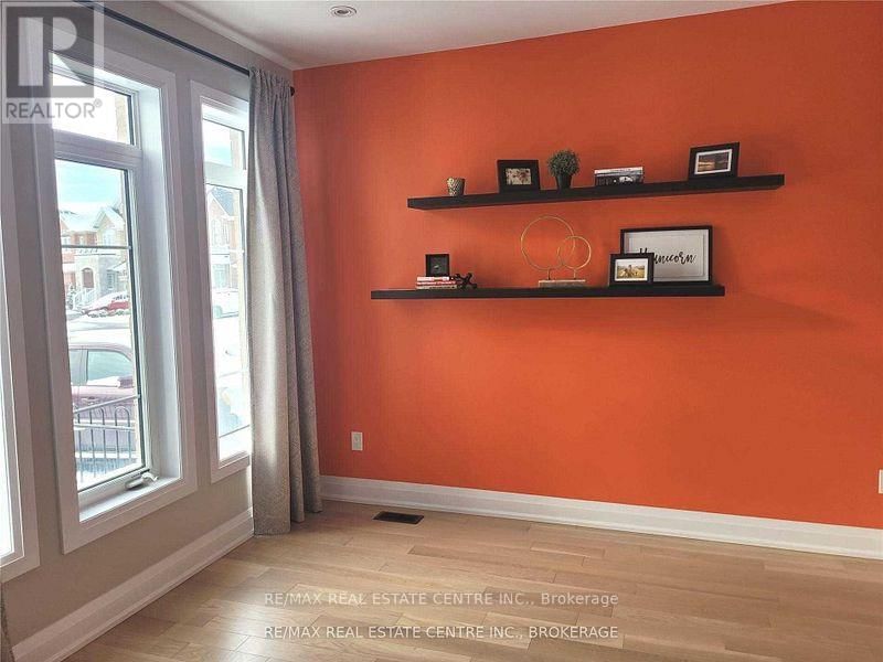 23 BARLOW PLACE Image 2