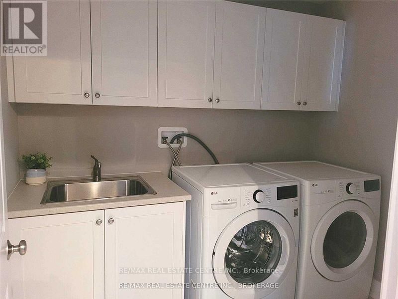 23 BARLOW PLACE Image 21