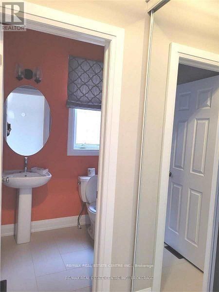 23 BARLOW PLACE Image 3