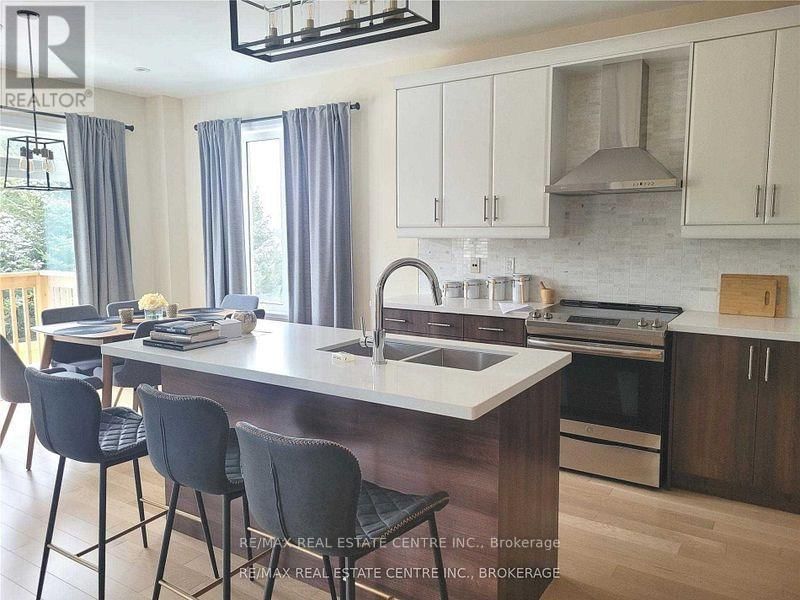 23 BARLOW PLACE Image 9